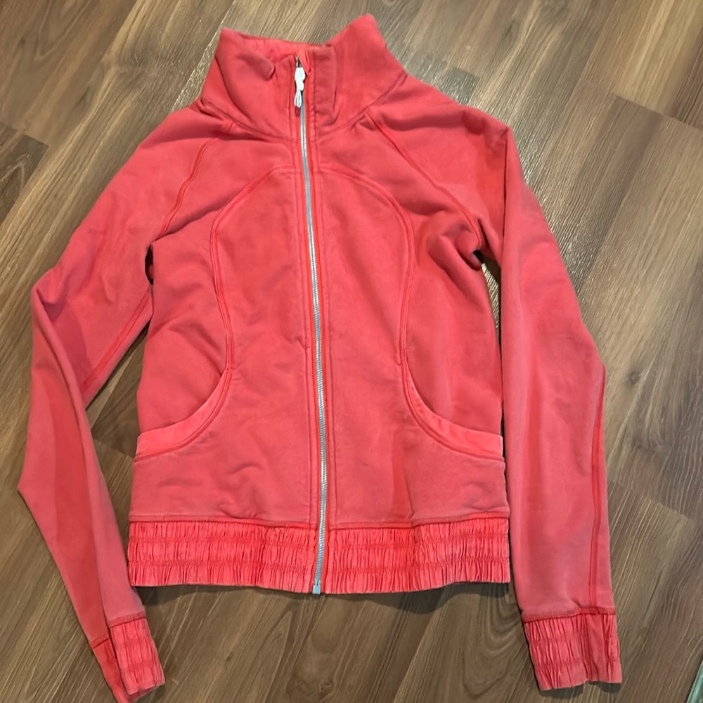 Older lululemon jacket size 2/ extra small